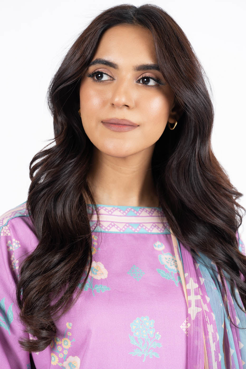 3 Pc Embroidered Lawn Suit With Chiffon Dupatta