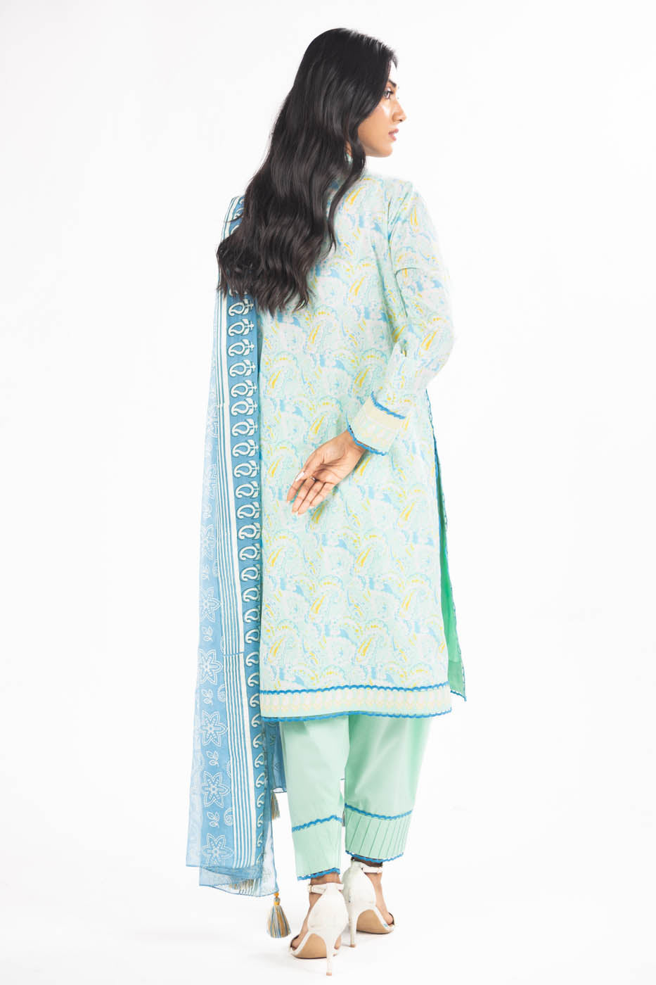 3 Pc Printed Lawn Suit With Chiffon Dupatta