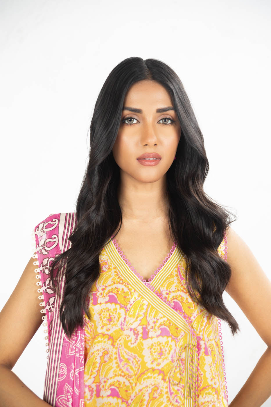 3 Pc Printed Lawn Suit With Chiffon Dupatta