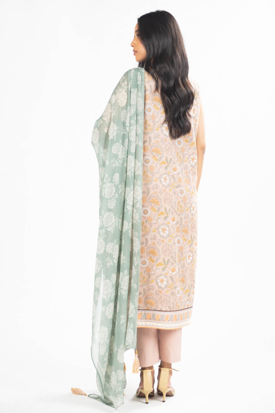 3 Pc Printed Lawn Suit With Chiffon Dupatta