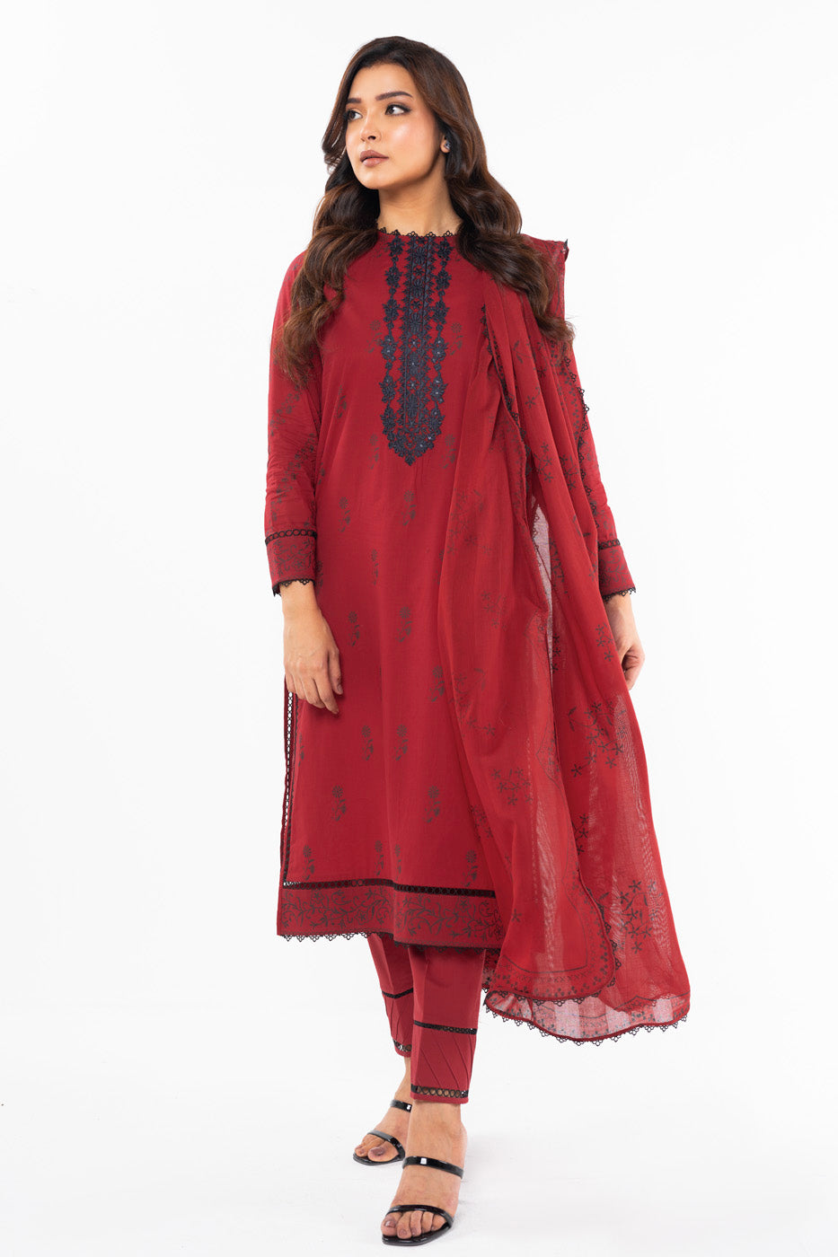 3 Pc Embroidered Lawn Suit With Net Dupatta