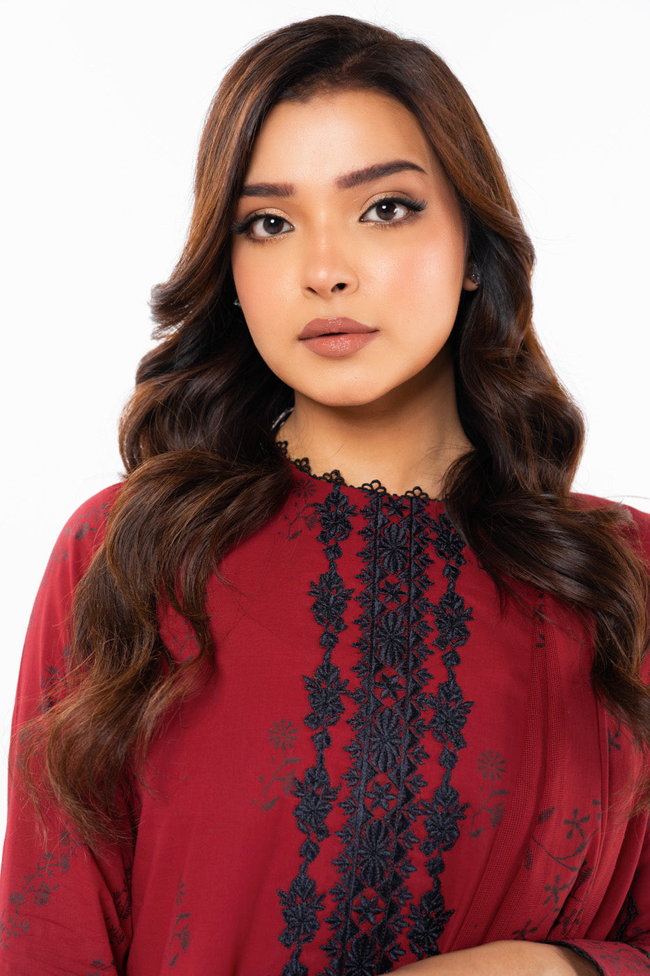 3 Pc Embroidered Lawn Suit With Net Dupatta