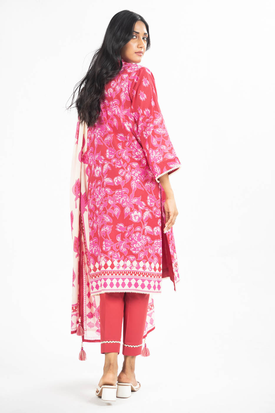 2 Pc Printed Lawn Suit With Lawn Dupatta