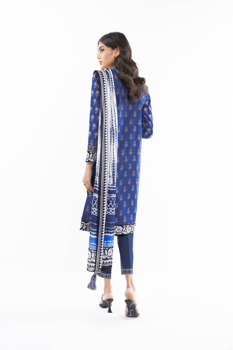 2 Pc Printed Lawn Suit With Lawn Dupatta