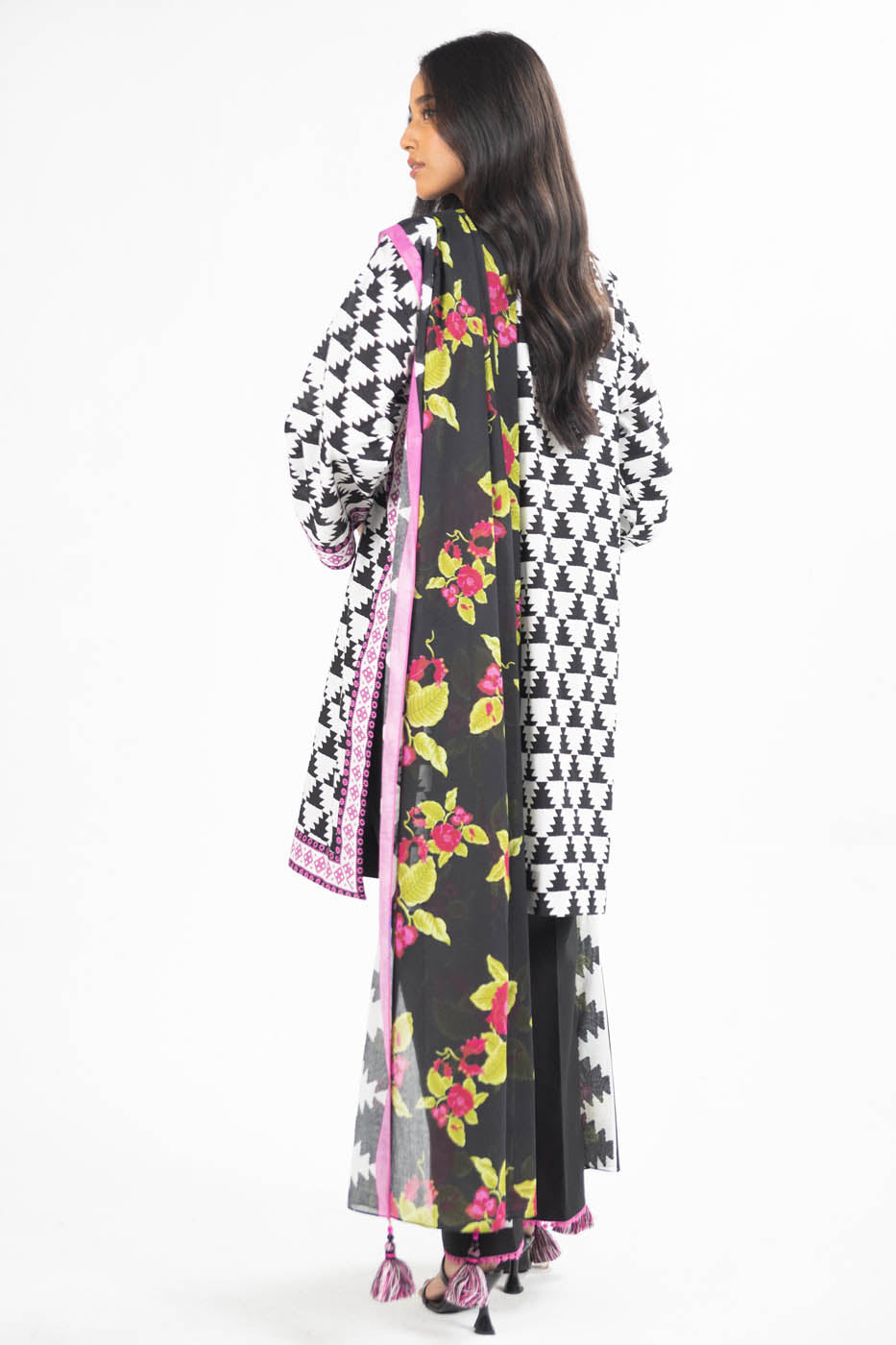 3 Pc Printed Lawn Suit With Lawn Dupatta