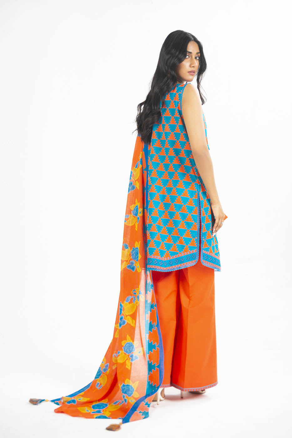 3 Pc Printed Lawn Suit With Lawn Dupatta