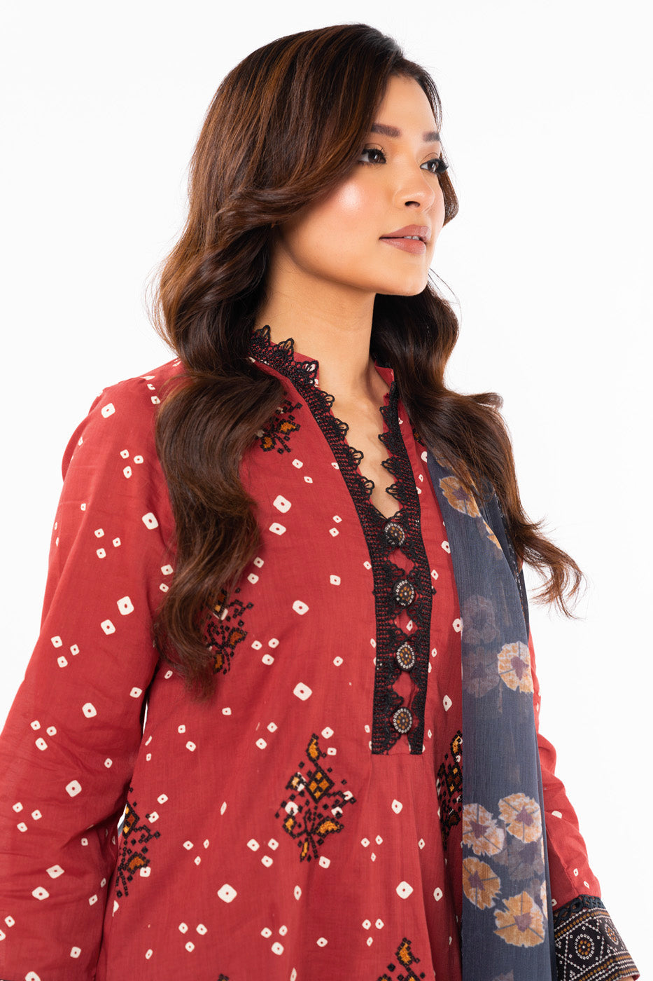 3 Pc Embroidered Lawn Suit With Chiffon Dupatta