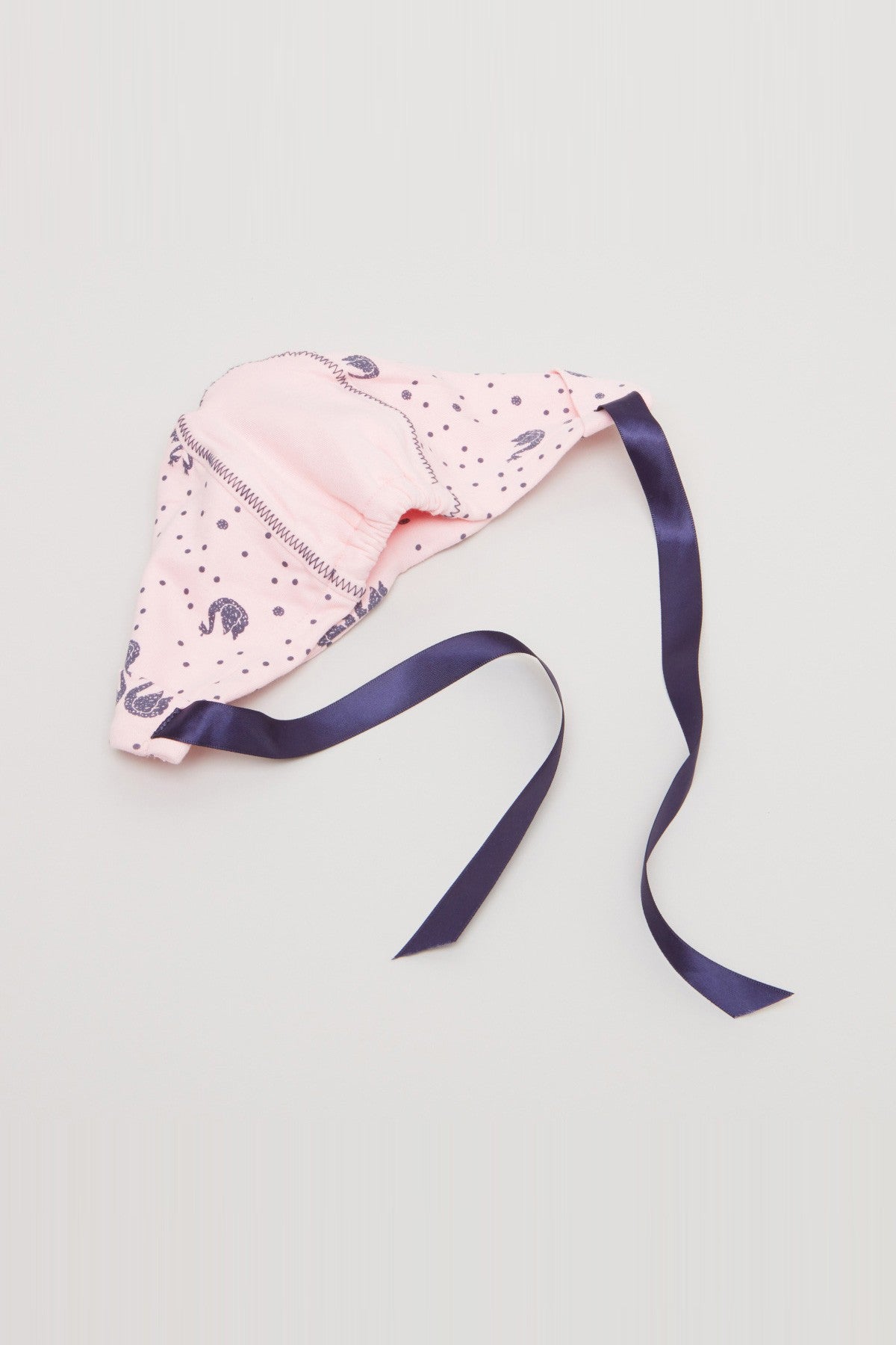 Swan Printed Bonnet Cap