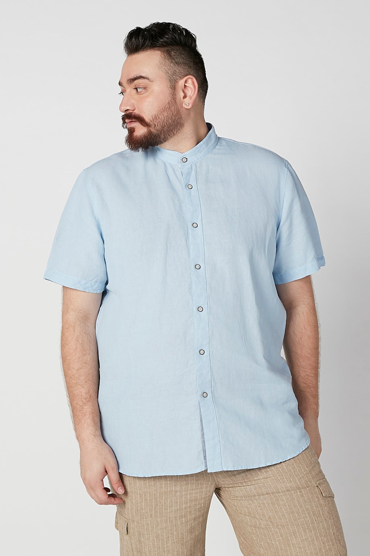 Plain Shirt with Mandarin Collar and Long Sleeves
