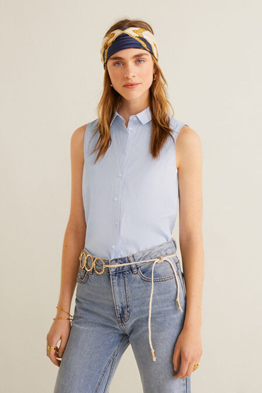 Sleeveless shirt