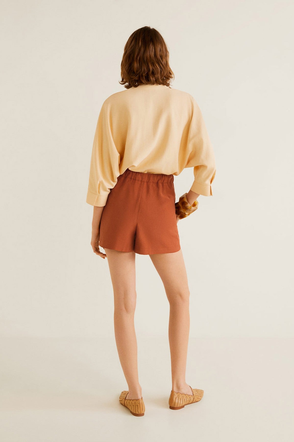 Buttoned high-waist shorts