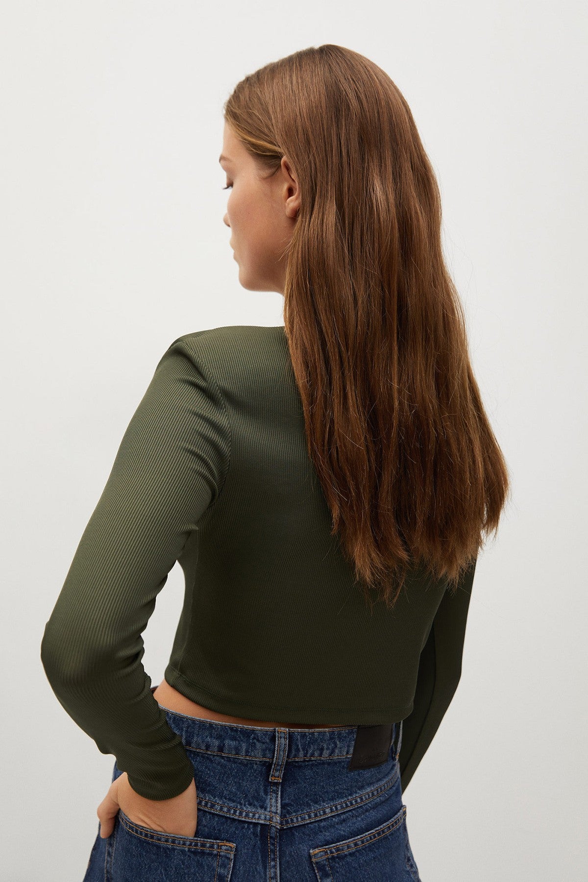 Long-Sleeved Cropped T-Shirt