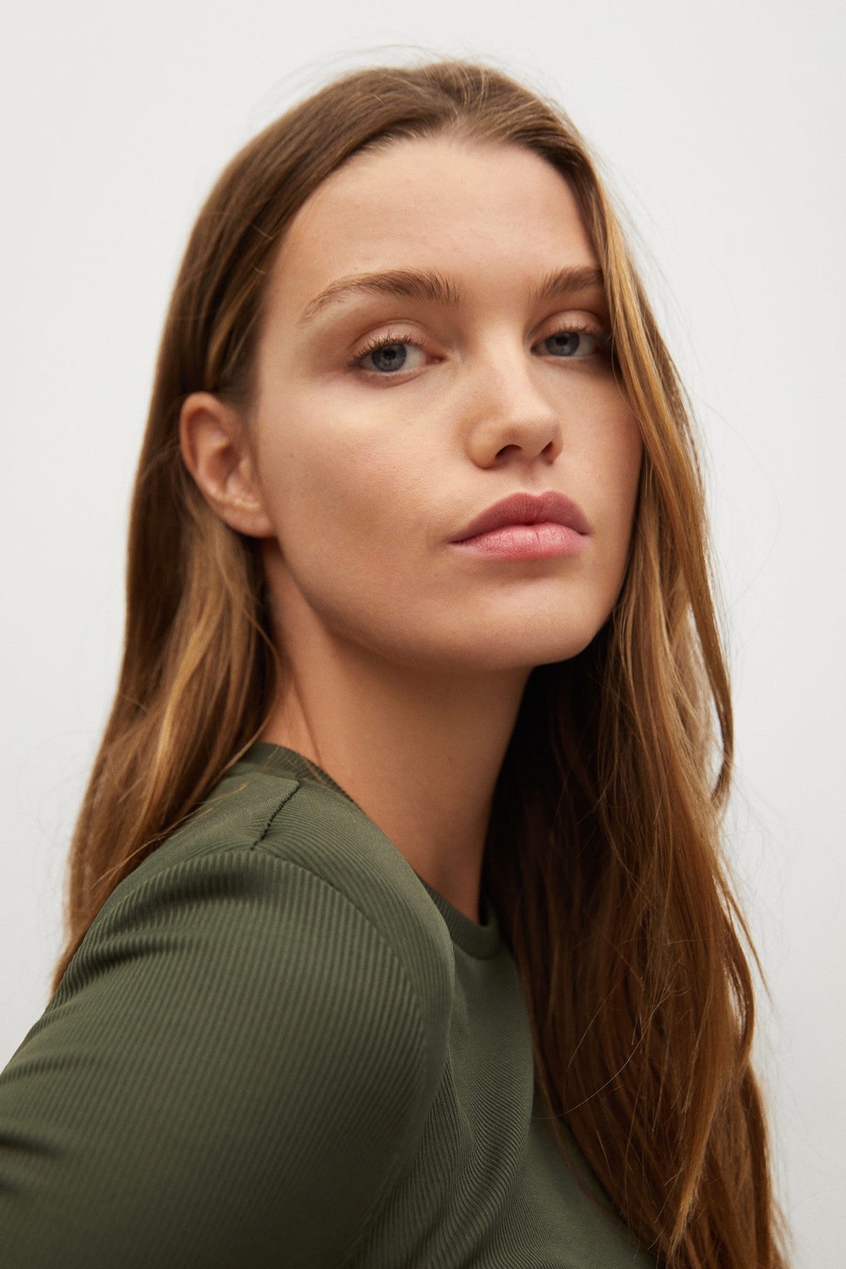 Long-Sleeved Cropped T-Shirt