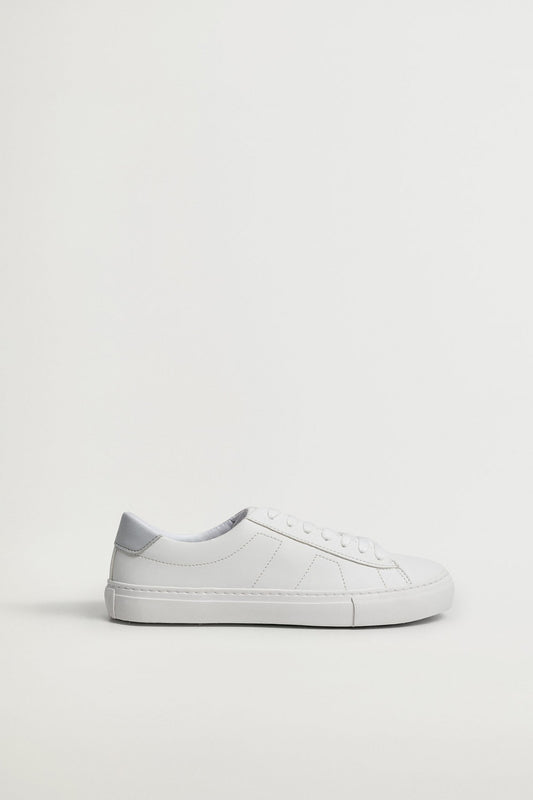 Laces Basic Sneakers