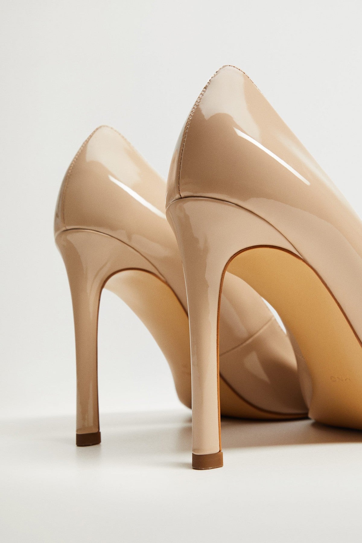 Patent Leather Heel Shoes