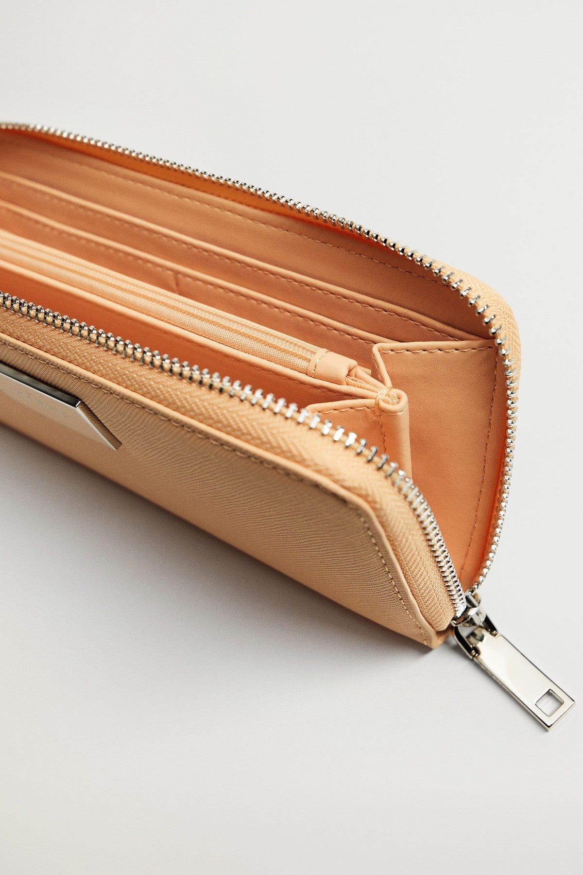 Saffiano-Effect Wallet