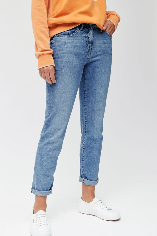 Relaxed Skinny Jeans