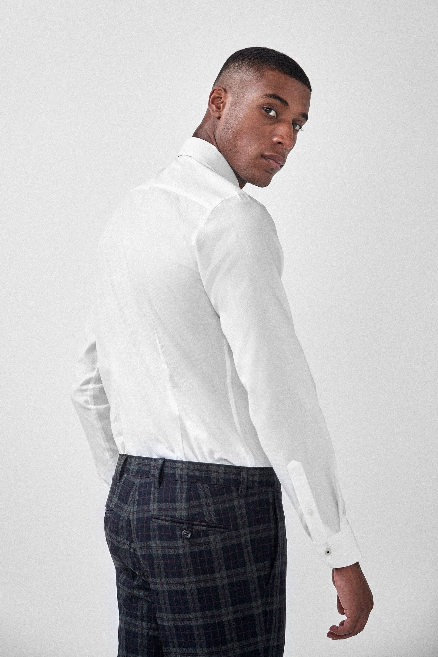 Slim Fit Shirt With Trimmed Detail And Tie Set