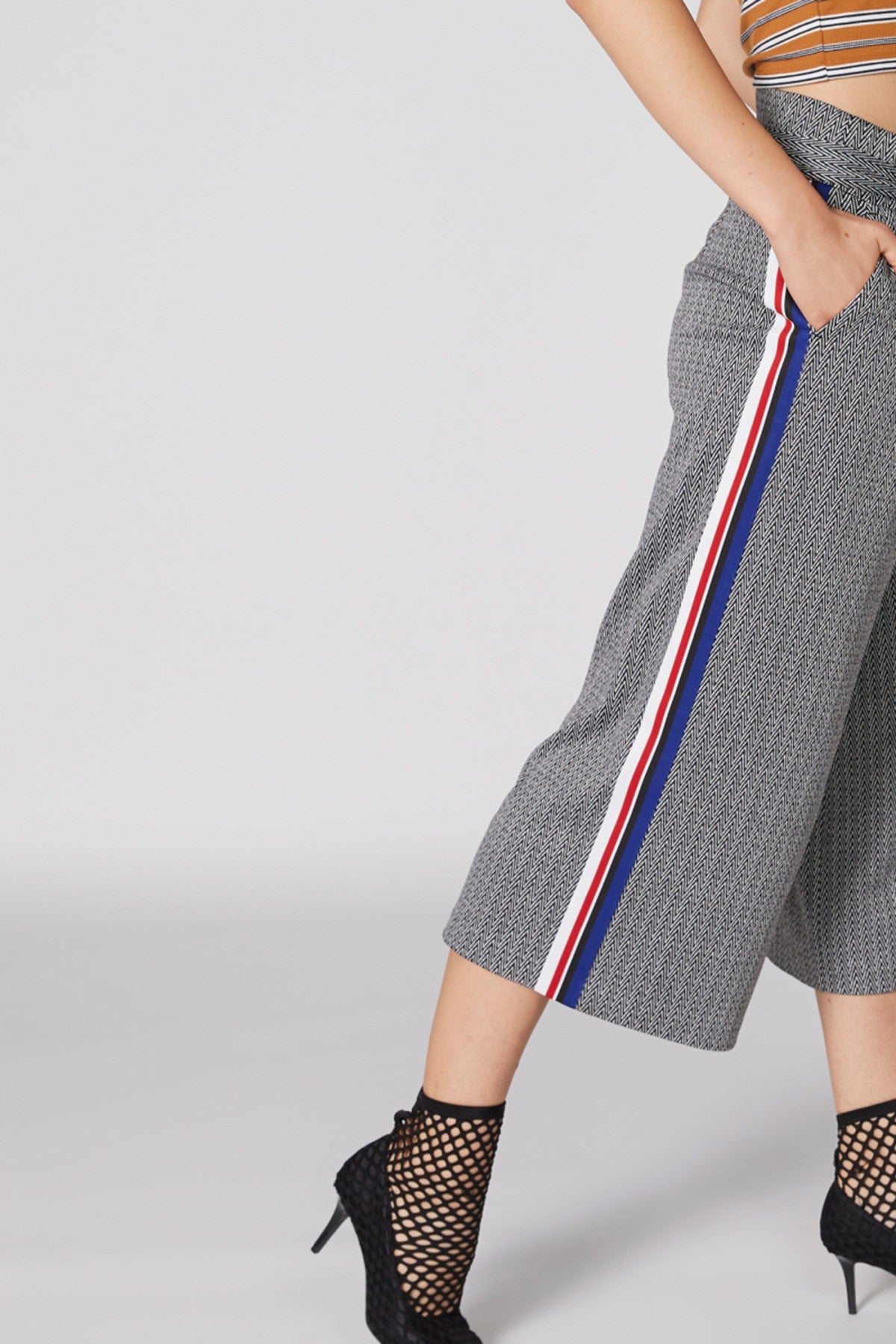 Printed Culottes with Tie Up and Tape Detail