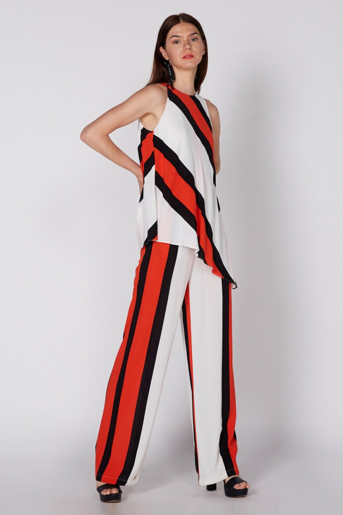 Printed Sleeveless Layered Jumpsuit with Key Hole Closure
