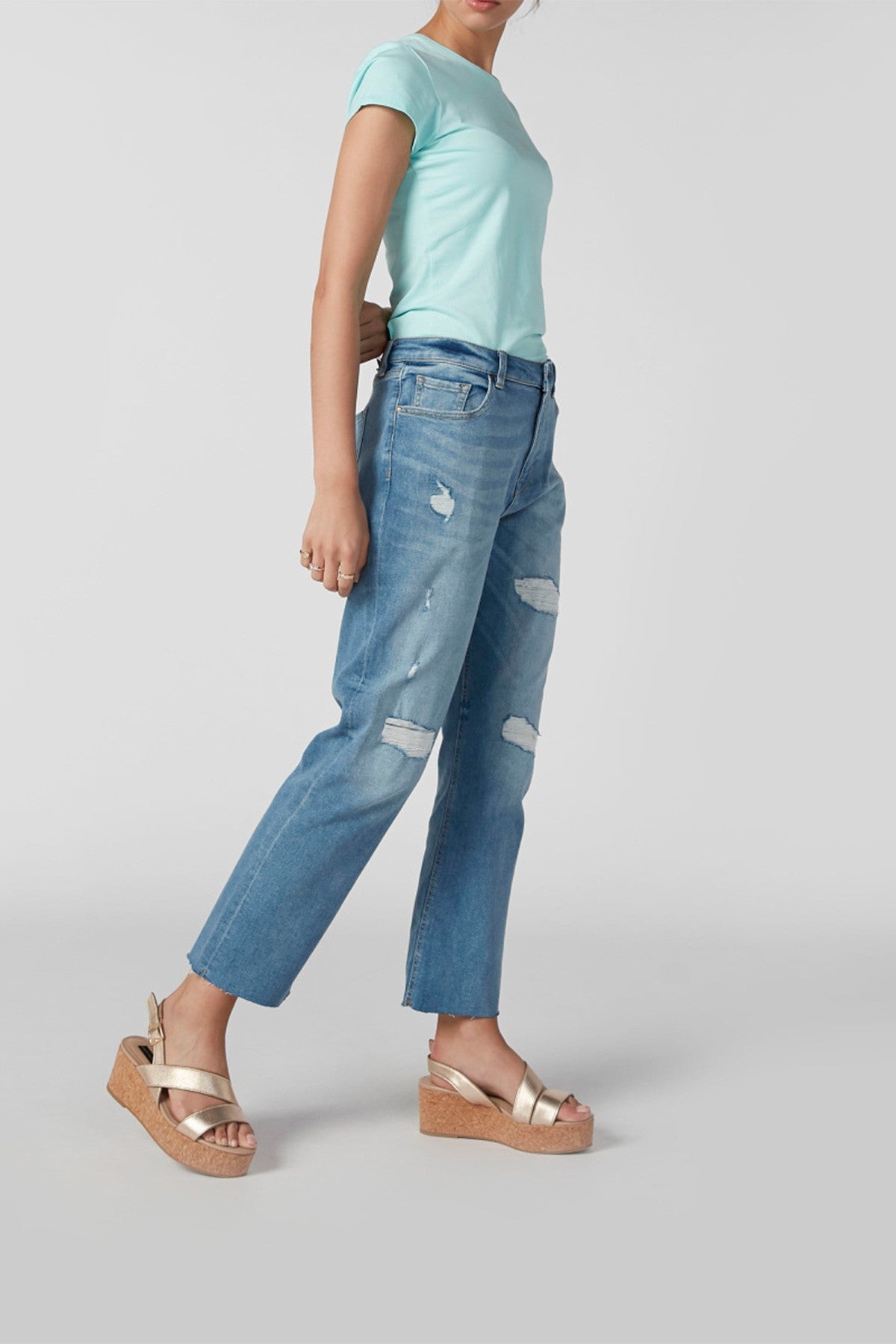 Mom Fit Distressed High Waist Jeans with Pocket Detail and Belt Loops
