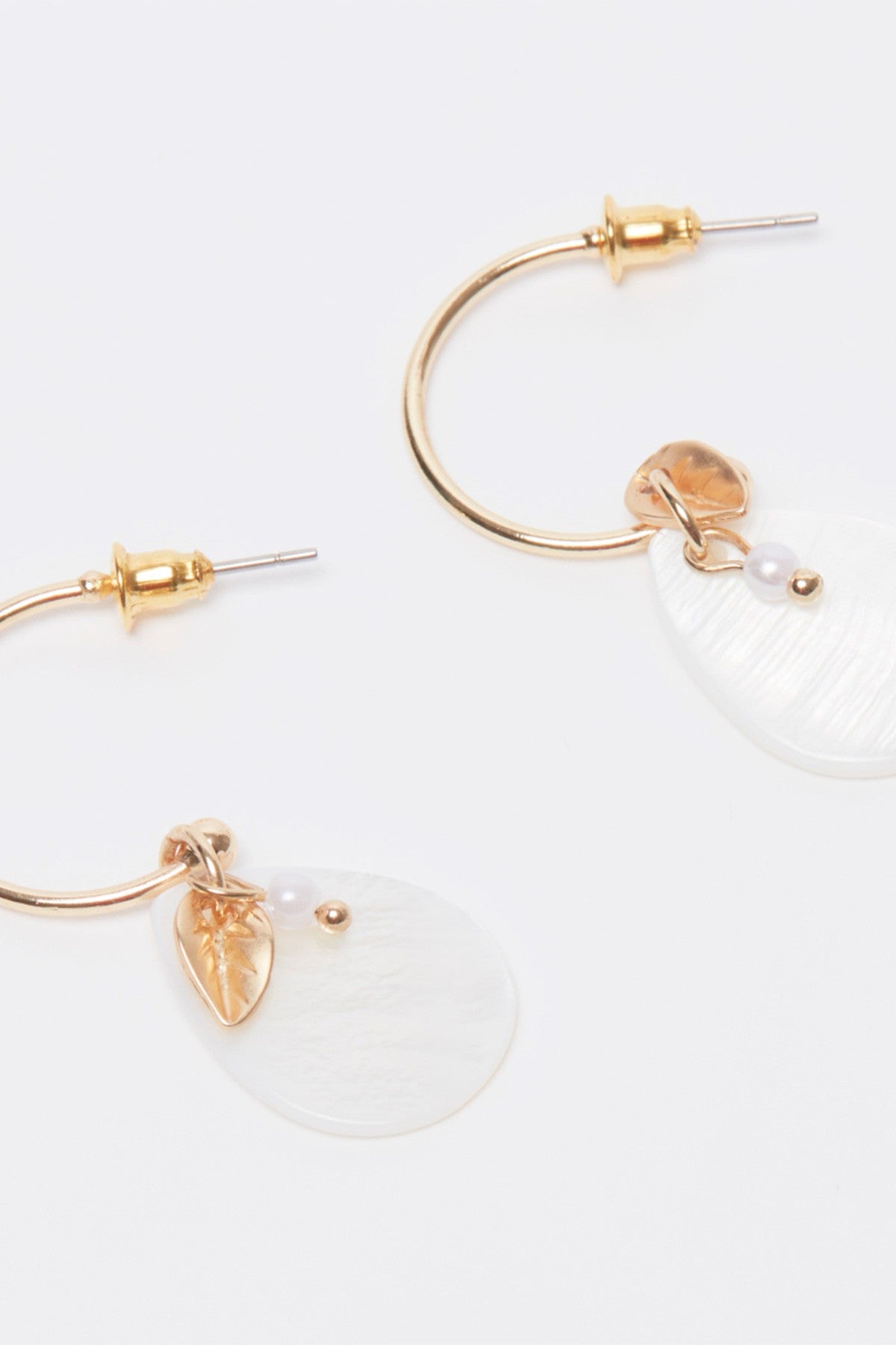 Embellished Dangling Earrings with Pushback Closure