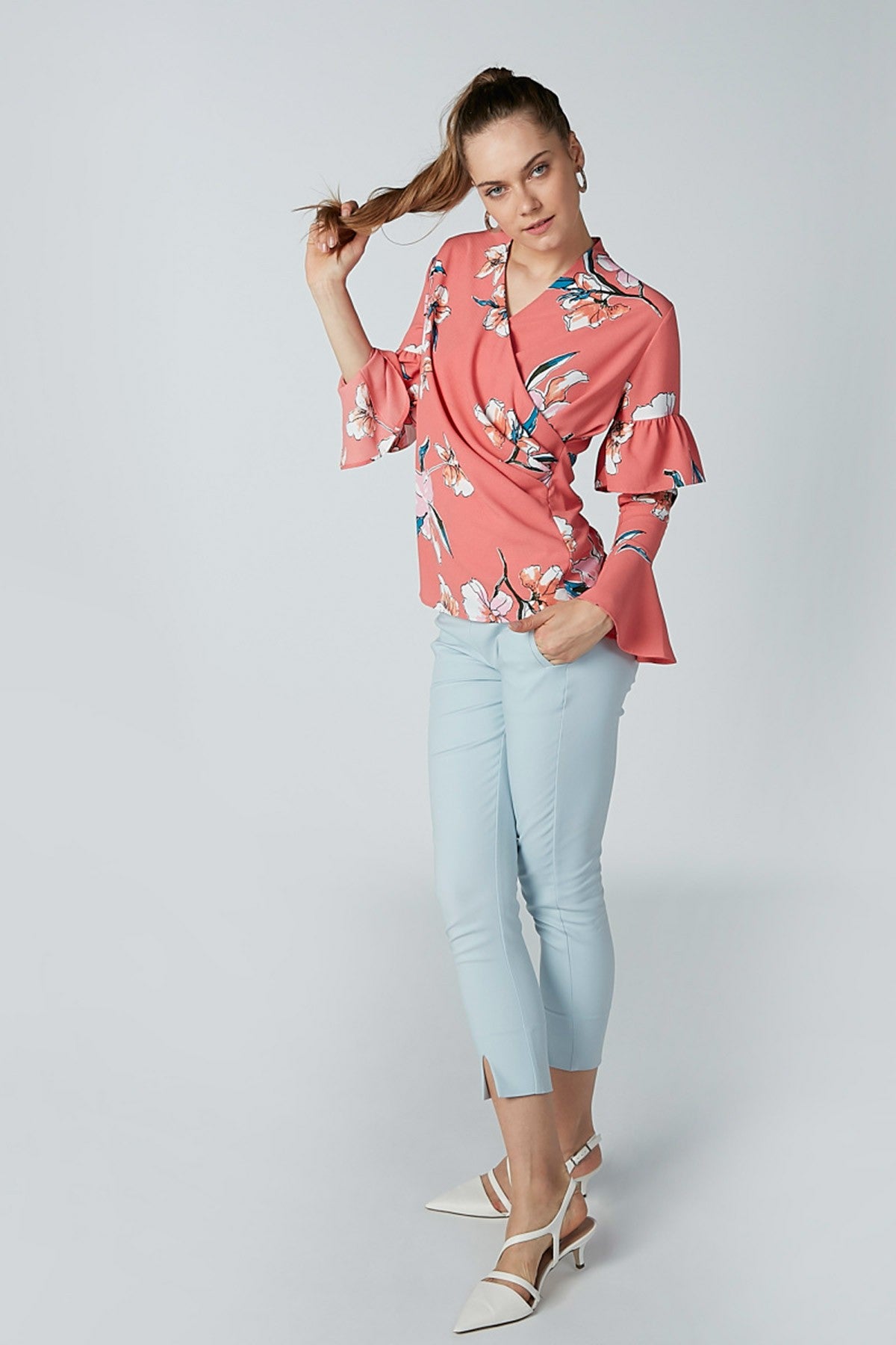 Floral Printed Wrap Top with V-neck and Long Sleeves