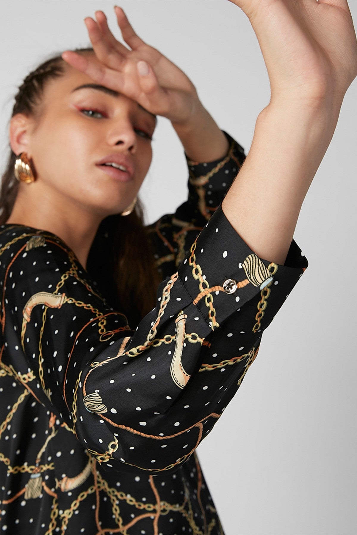 Printed Top with V-neck and Long Sleeves
