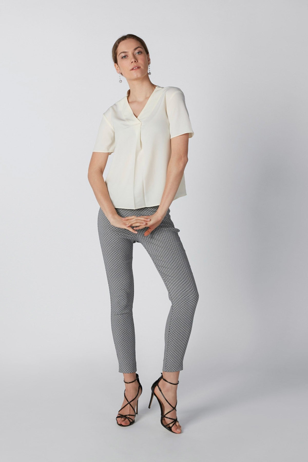 Short Sleeves Top with V-Neck