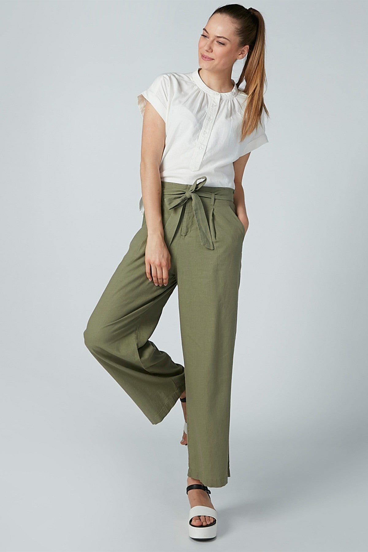 Solid Palazzo Pants with Pocket Detail and Tie Up Belt