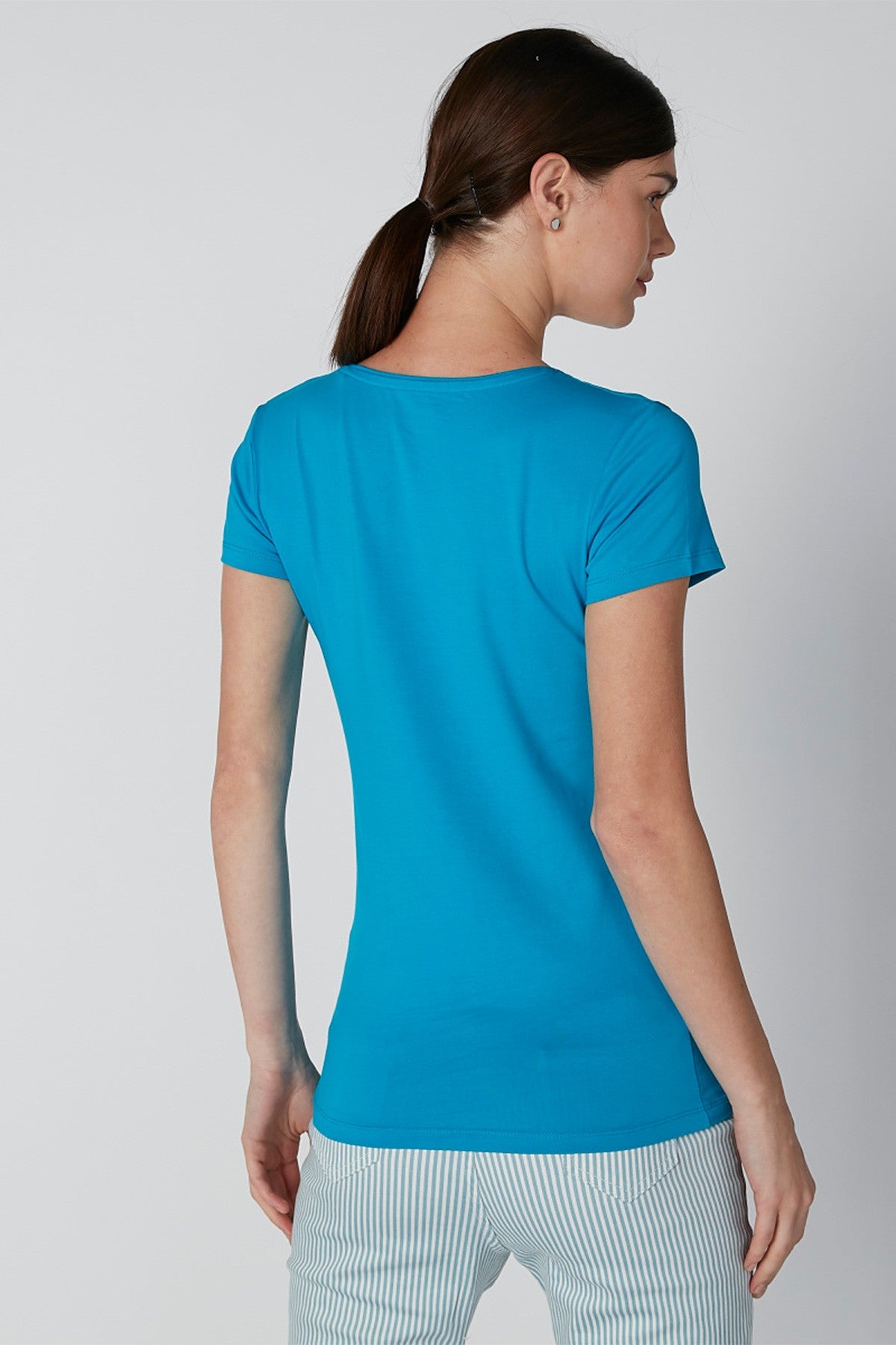 Solid T-Shirt with V-neck and Short Sleeves