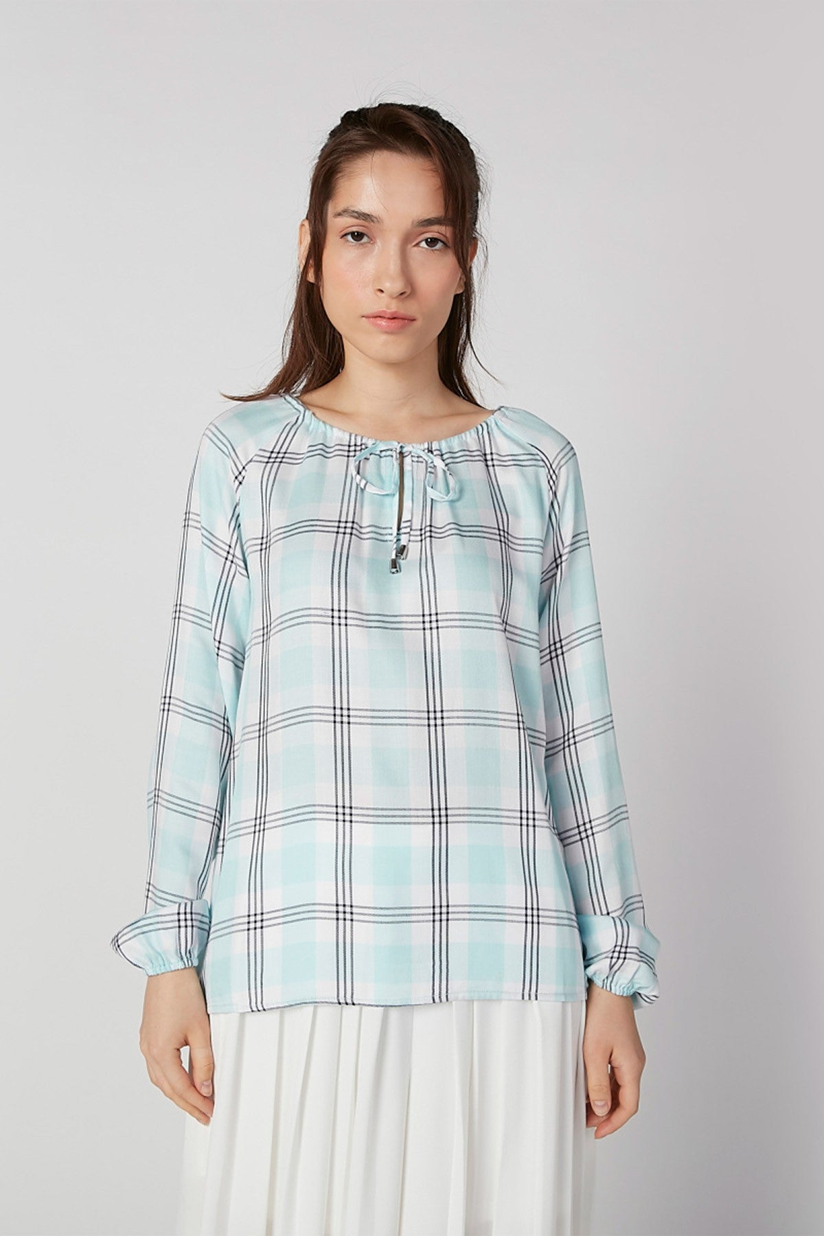 Chequered Top with Boat Neck and Tie Ups