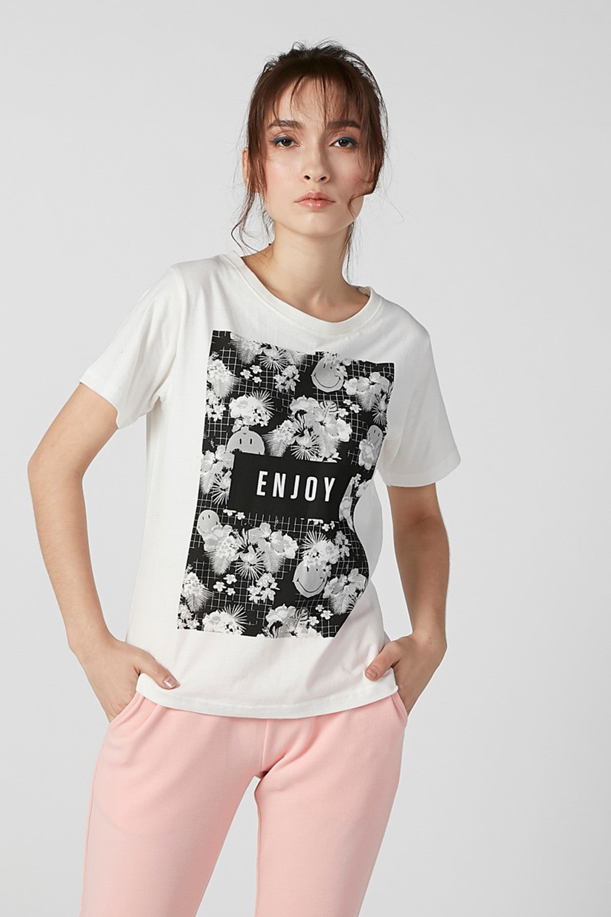 Printed T-shirt with Round Neck and Short Sleeves