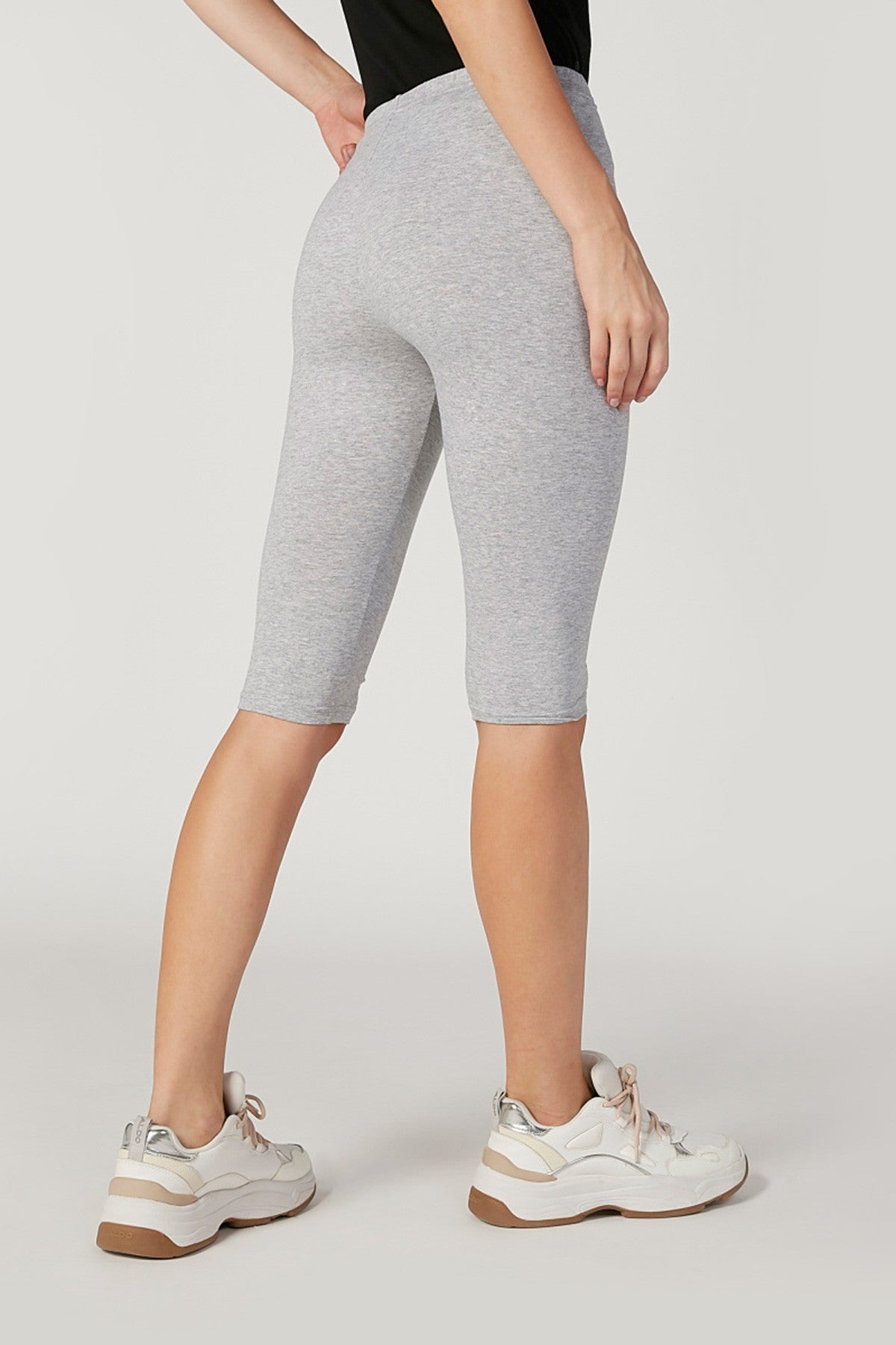 Plain 3/4 Leggings with Elasticised Waistband