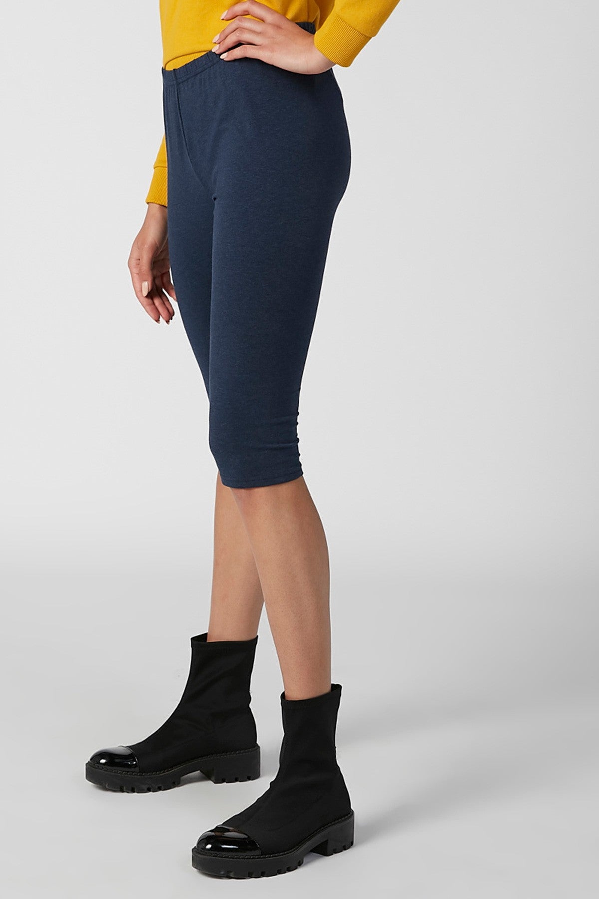 Plain 3/4 Leggings with Elasticised Waistband